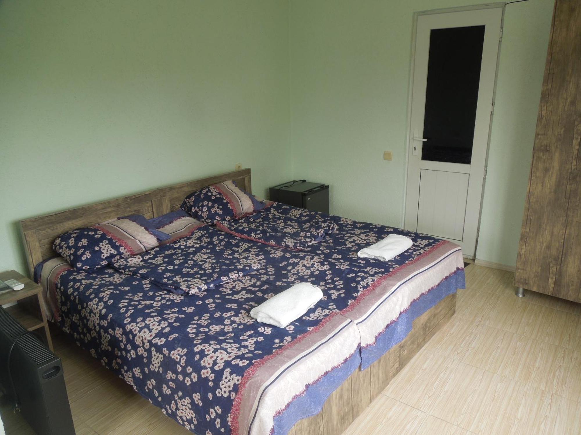 Zaza Hotell Kobuleti Exteriör bild